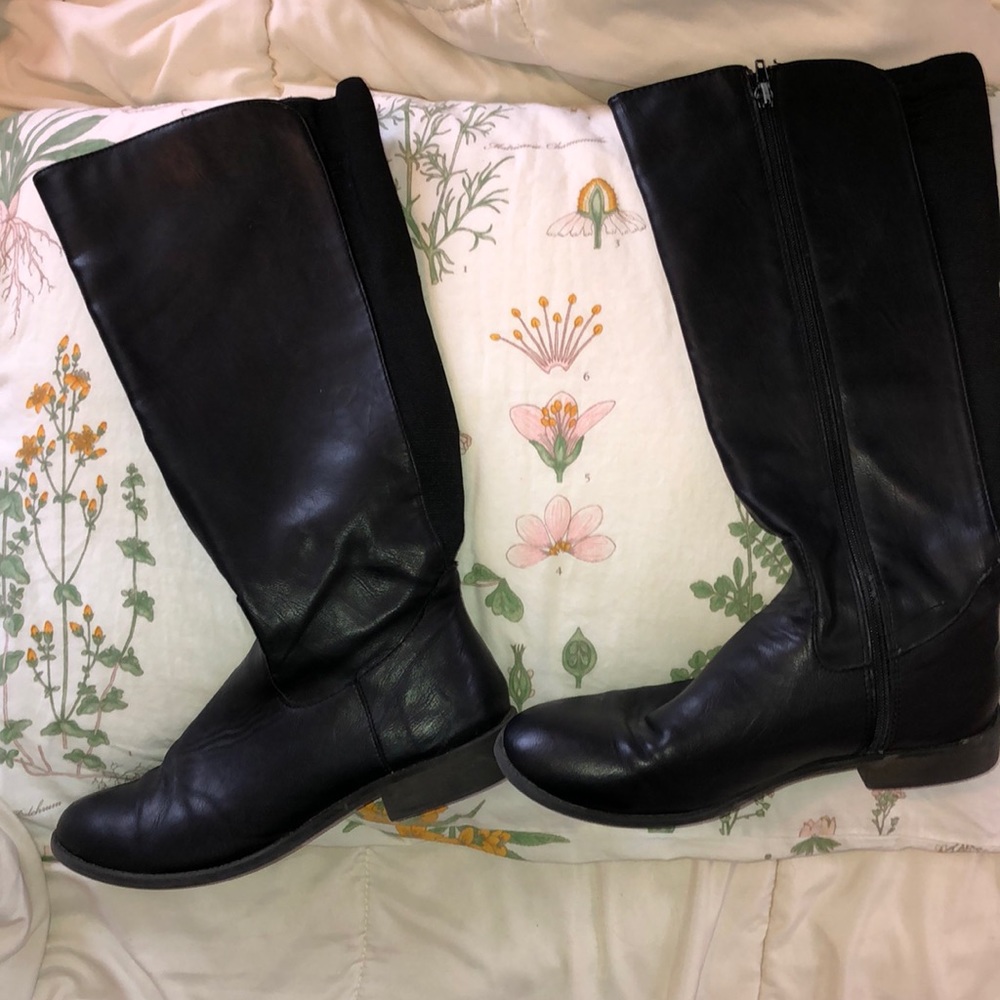 Black tall boots